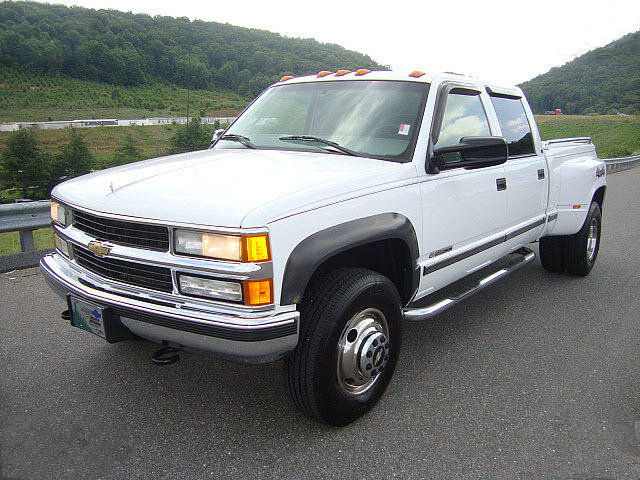 Chevy K3500 Crew Cab Dually